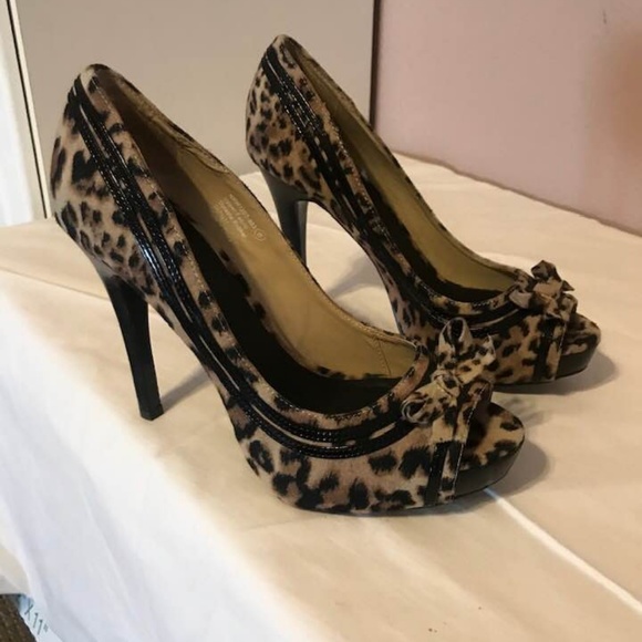 Not Rated Leopard Print heels - Picture 4 of 4